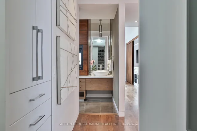 Additional image 31 of 415 Douglas Ave