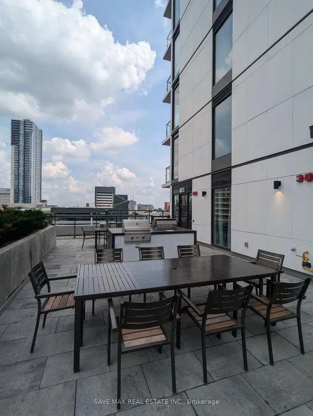 Additional image 22 of 55 Duke St Unit 2309