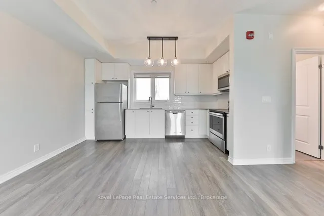 Additional image 9 of 3580 Lake Shore Blvd Unit 14