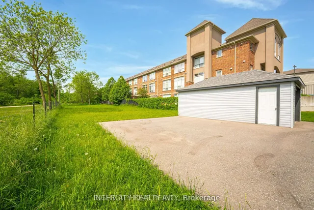 Additional image 34 of 231 Lawrence Ave