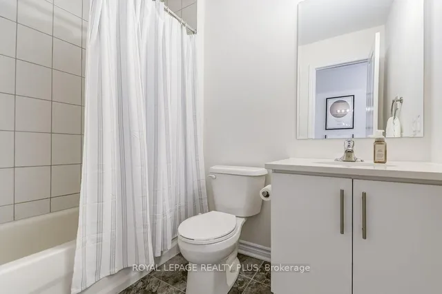 Additional image 28 of 383 Dundas St Unit 34