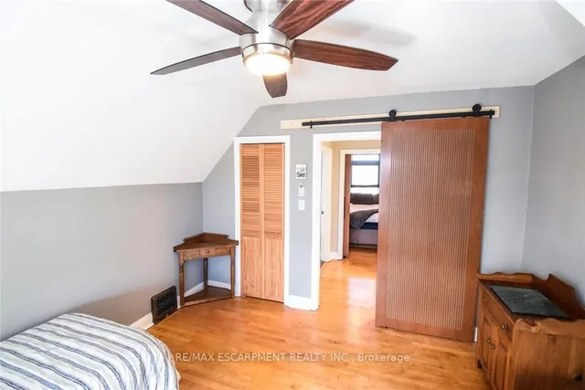 Additional image 24 of 104 Tragina Ave