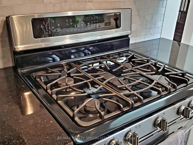 Additional image 17 of 1846 Steepbank Cres