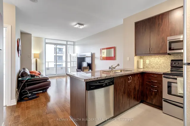 500 St Clair Ave Unit 904