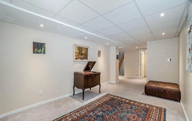 Additional image 31 of 2046 Glenada Cres