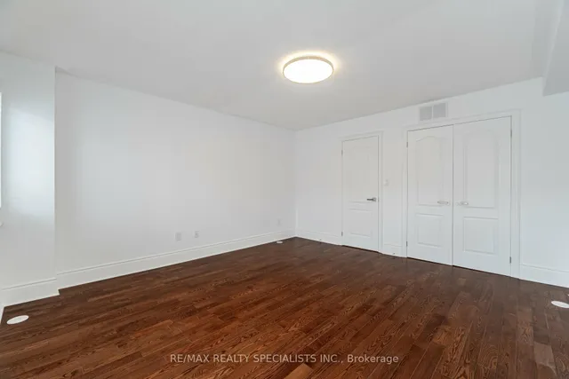 Additional image 33 of 8C Clairtrell Rd