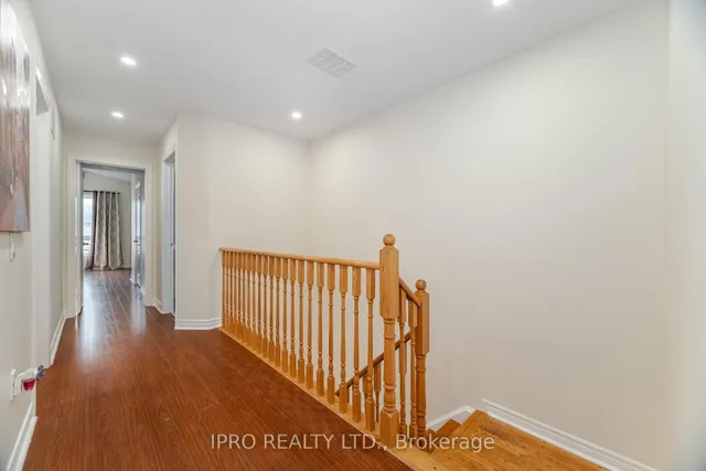 Additional image 22 of 803 Khan Cres