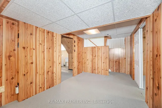 Additional image 28 of 32 Edgemont Dr