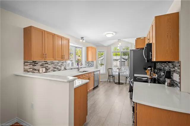 Additional image 6 of 193 Glenariff Dr