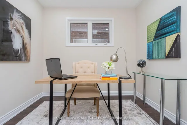 Additional image 4 of 550 Lear Gate