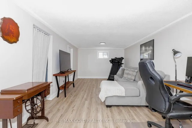 Additional image 37 of 37 Brookdale Cres