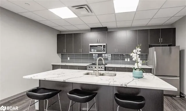 Additional image 31 of 81 Robinson St Unit 1104