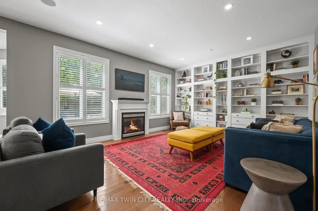 Additional image 13 of 533 Falconridge Cres