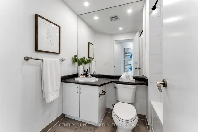 Additional image 24 of 209 Fort York Blvd Unit 1663