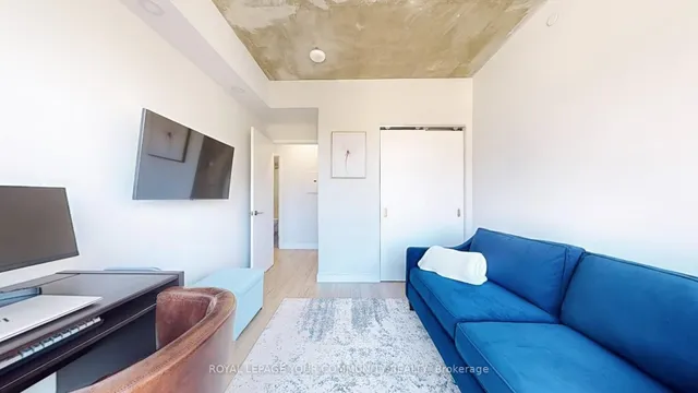 Additional image 21 of 111 Bathurst St Unit 314