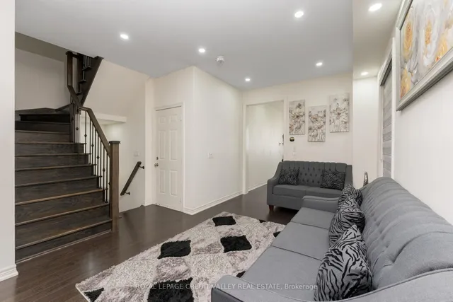 Additional image 10 of 83 Padbury Tr