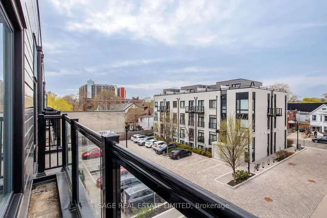 Additional image 30 of 39 Florence St Unit TH4