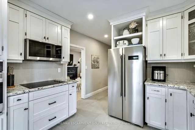 Additional image 17 of 131 Alpine Ave