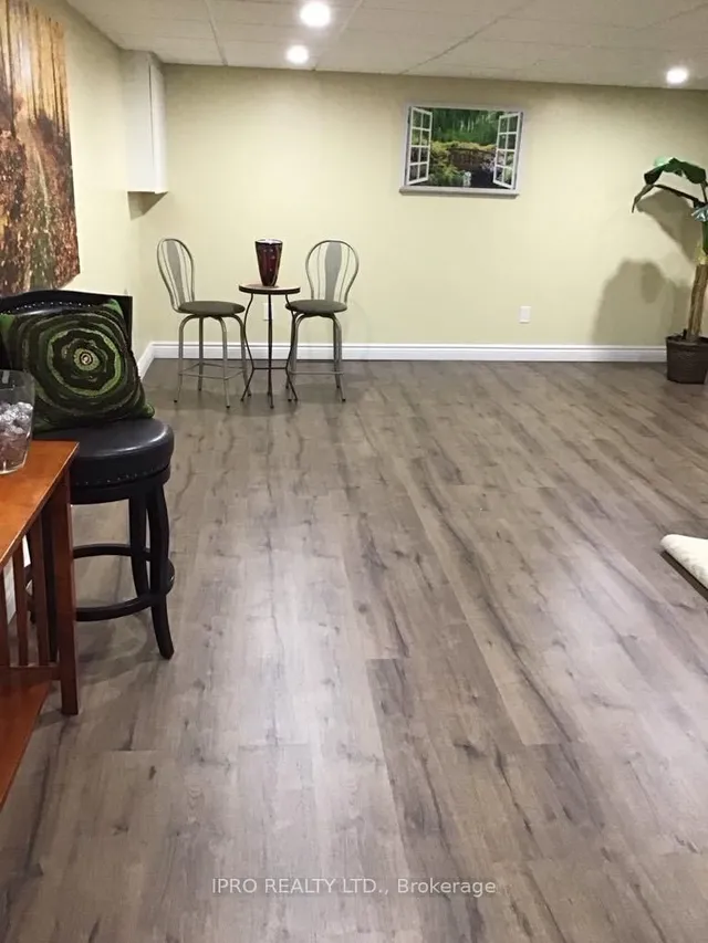 Additional image 42 of 41 Marchmount Cres