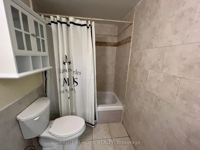 Additional image 23 of 92 King St Unit 403