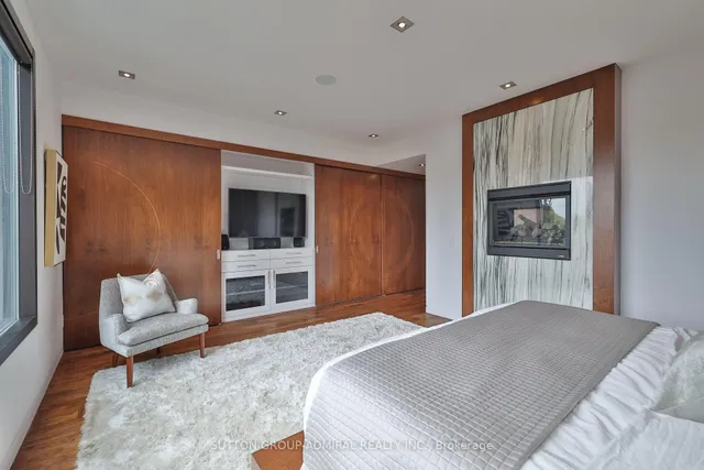 Additional image 34 of 415 Douglas Ave