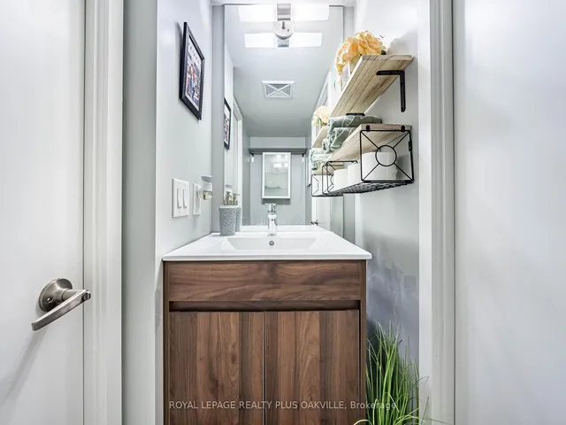 Additional image 26 of 38 Dan Leckie Way Unit 1603