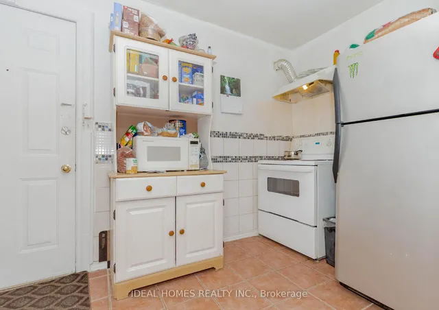 Additional image 18 of 184 Queen St