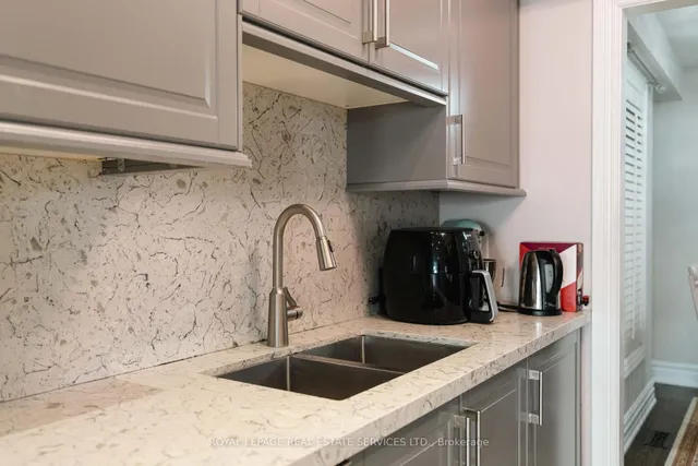 Additional image 36 of 5129 Boardwalk Dr