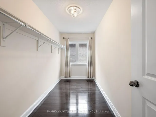 Additional image 26 of 27 Lampman Cres