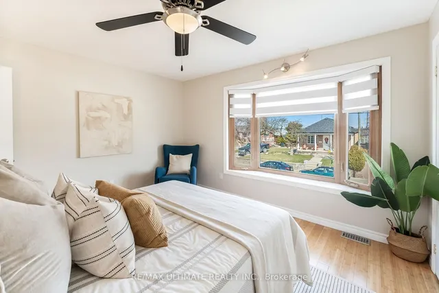 Additional image 15 of 33 Seneca Ave