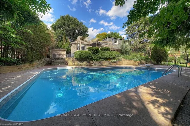 Additional image 46 of 170 Cavendish Crt