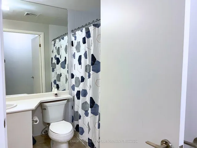 Additional image 10 of 209 Fort York Blvd Unit 770