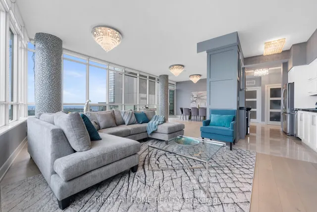 Additional image 3 of 65 Bremner Blvd Unit 5104