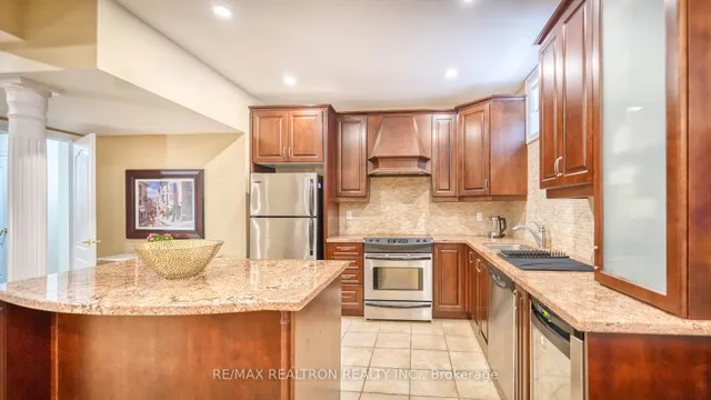 Additional image 33 of 13 Bourdon Ave