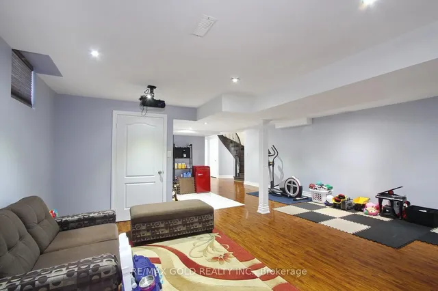 Additional image 37 of 14 Ladbrook Cres