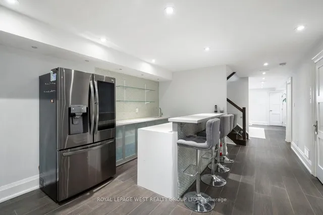 Additional image 45 of 218 Cameron Ave