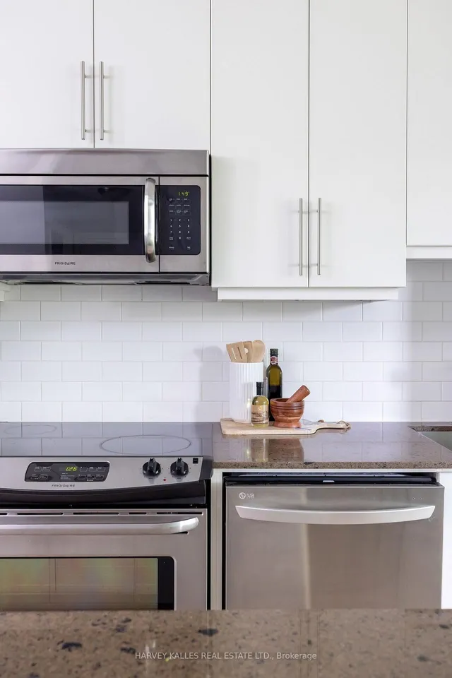 Additional image 9 of 1171 Queen St Unit 312