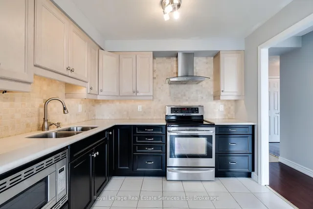 Additional image 11 of 67 Caroline St Unit 1103