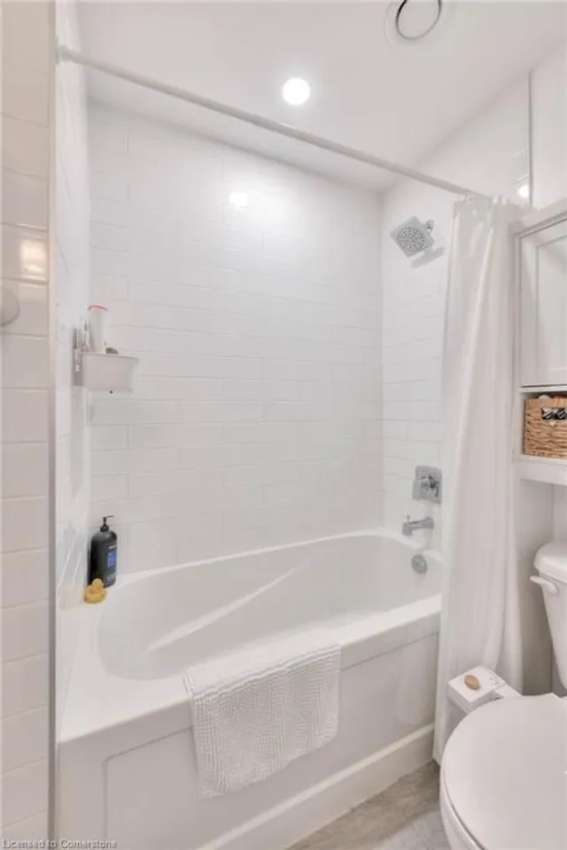 Additional image 20 of 60 Charles St Unit 2608