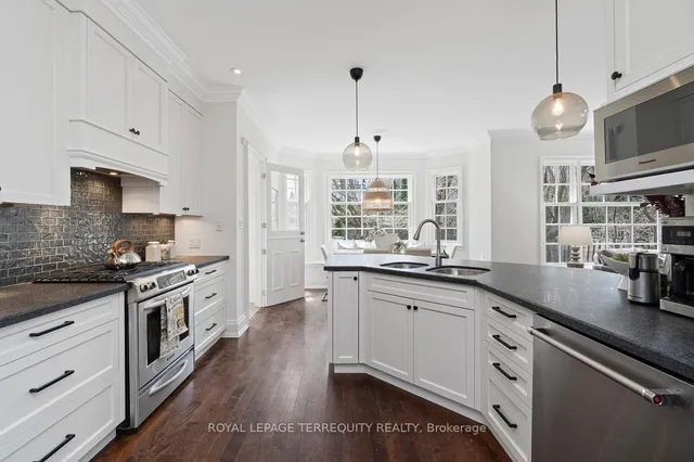 Additional image 19 of 33 Queen Marys Dr