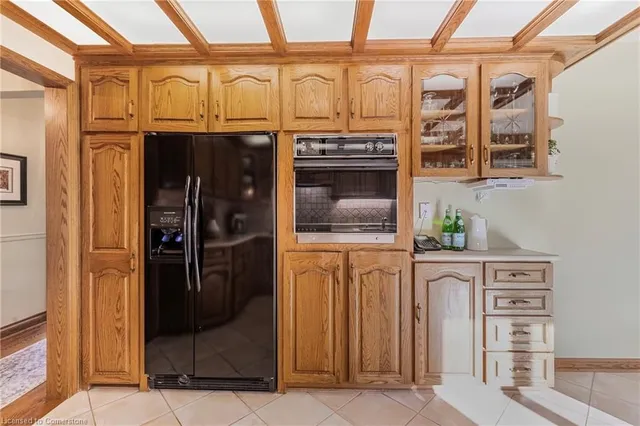 Additional image 10 of 3236 Cedartree Cres