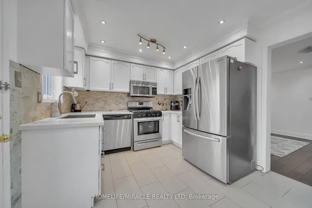 Additional image 20 of 93 Crystal Glen Cres