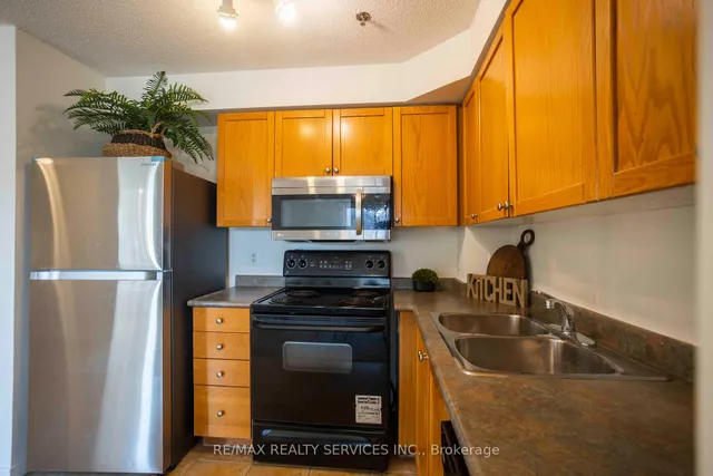 Additional image 7 of 684 Warden Ave Unit 301