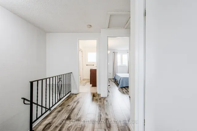 Additional image 27 of 33 Rochelle Ave Unit 51