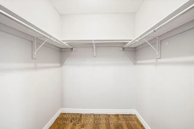 Additional image 21 of 49 Hollowgrove Blvd