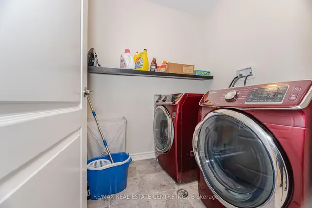 Additional image 38 of 48 Enford Cres