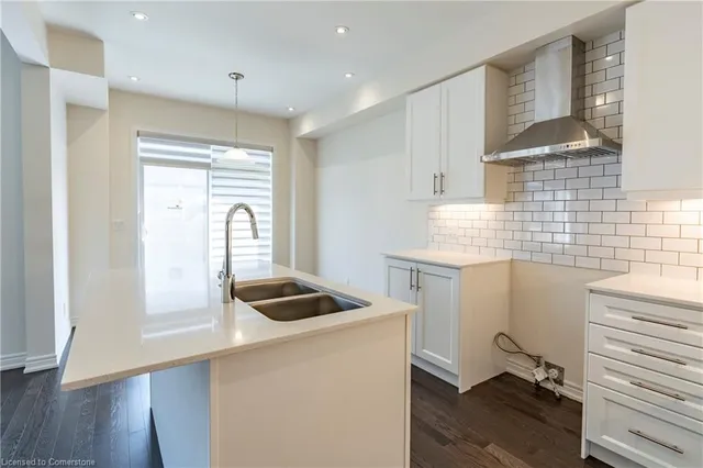 Additional image 16 of 55 William Dunlop St