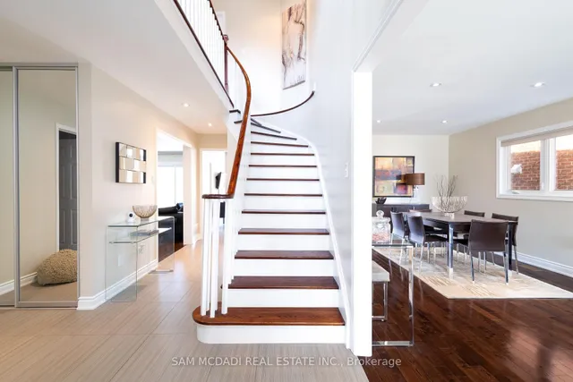 Additional image 3 of 1555 Sir Monty's Dr