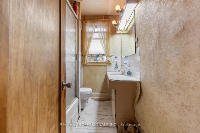 Additional image 10 of 857 Windermere Ave