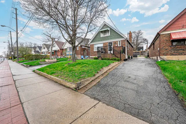 Additional image 3 of 2113 Keele St